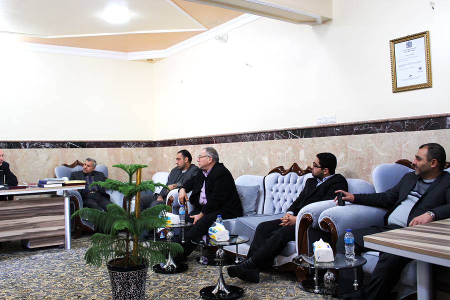 استقبل مركز كربلاء للدراسات والبحوث عدد من الاساتذة المختصين في الامراض السرطانية من كلية الطب /جامعة كربلاء وهم كل من :