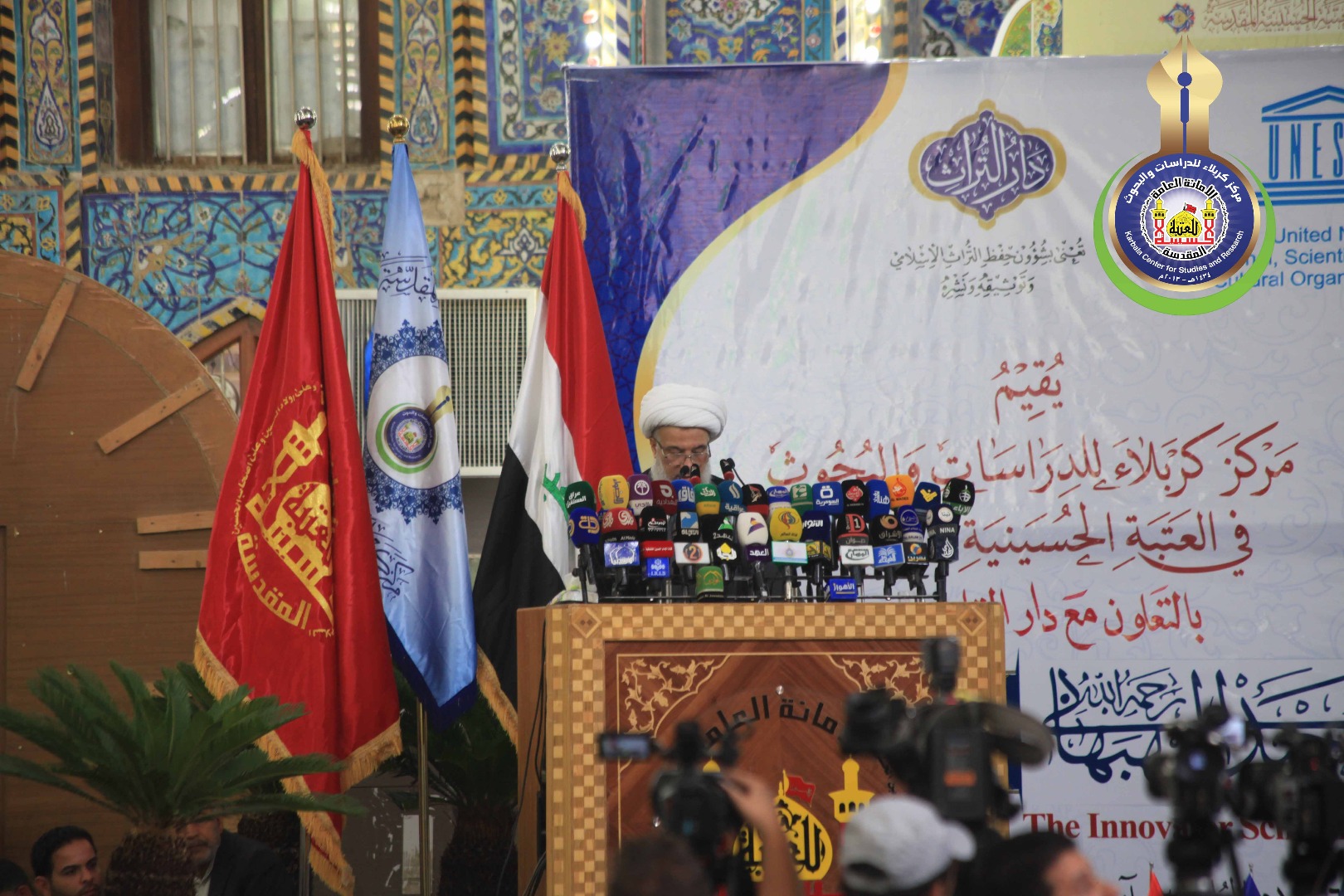 على هامش المؤتمر العالمي للعلامة الوحيد البهباني