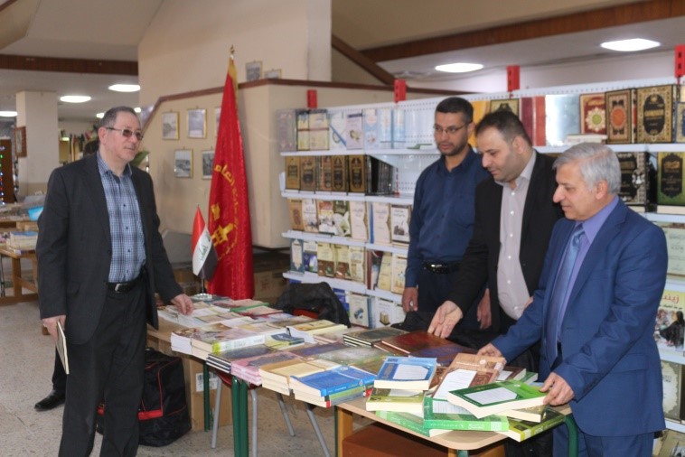 زيارة السيد مدير مركز كربلاء للدراسات الى جامعة بغداد للاطلاع على عمل شعبة المعارض التابعة للمركز