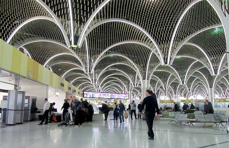 مطارات (بغداد- البصرة- النجف)  تغصُ باستقبال الوافدين جواً