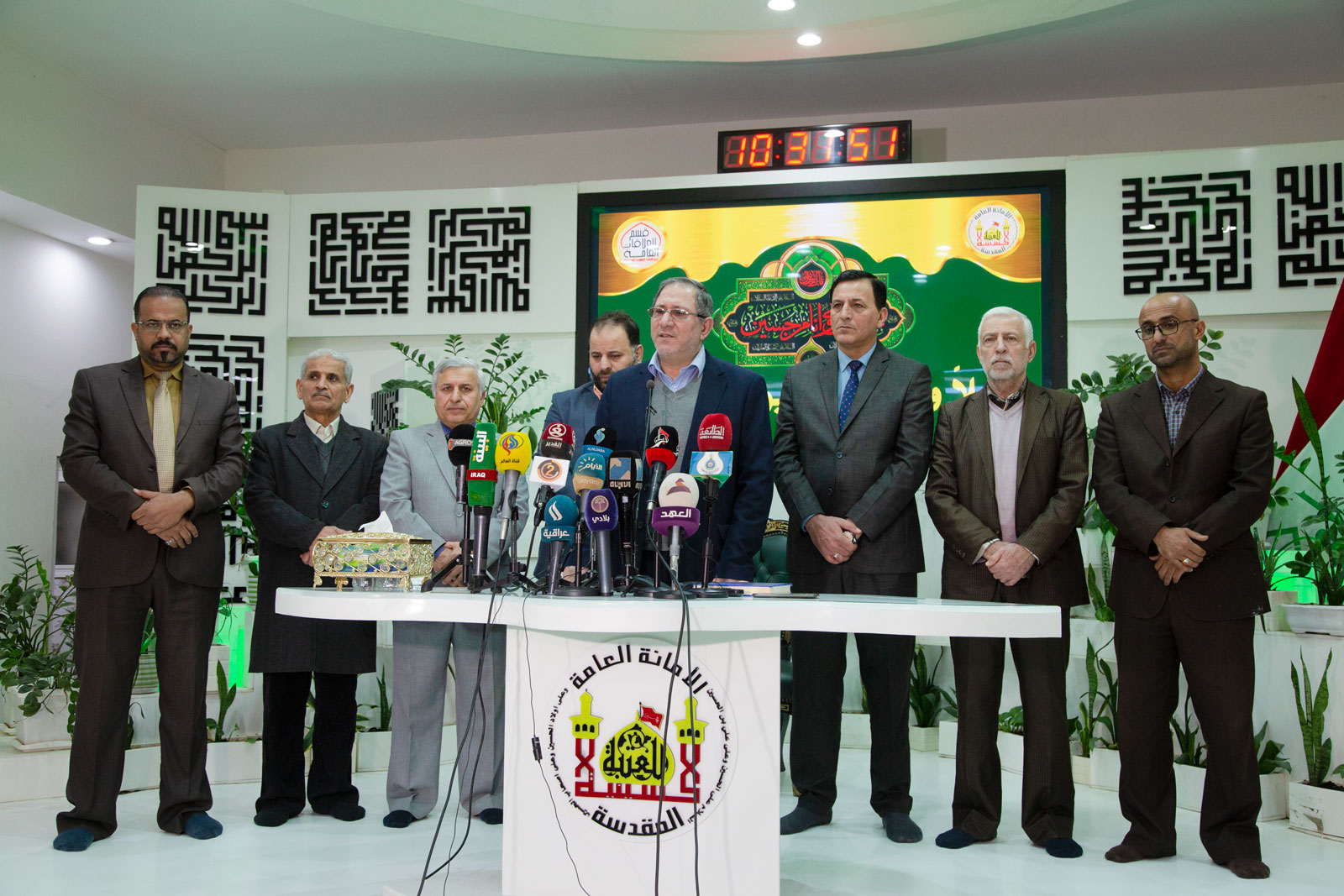 أدراج عنصري الضيافة وتوفير الخدمات خلال زيارة الاربعين ومزرعة فدك في اليونسكو