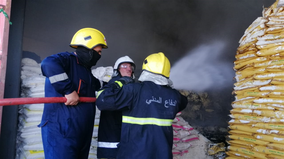 كوادر كربلاء في طليعة المتطوعين لإخماد حريق النجف