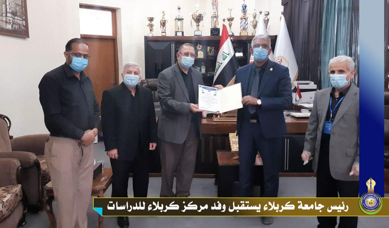 رئيس جامعة كربلاء يستقبل وفد مركز كربلاء للدراسات والبحوث