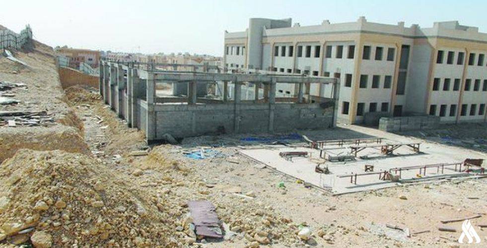 مشروع سكني للعمال وبدء حملة لمكافحة الآفات الزراعية في كربلاء