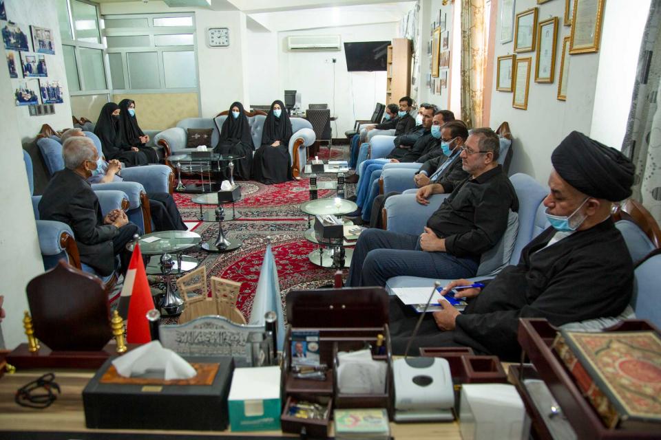 مركز كربلاء للدراسات والبحوث يعقد إجتماعاً موسعاً مع كوادره البحثية