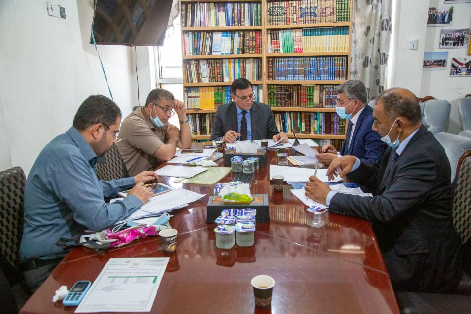 لجنة مسابقة زيارة الأربعين الأولى تعقد اجتماعاً هاماً يتعلق بتقييم النتاج الادبي المُستلم