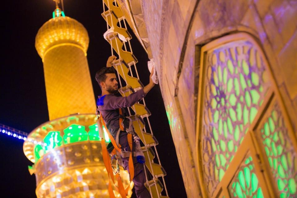 Photos: Washing the dome of Imam Hussain holy shrine in preparation for annual flag changing ceremony for Muharram 1443