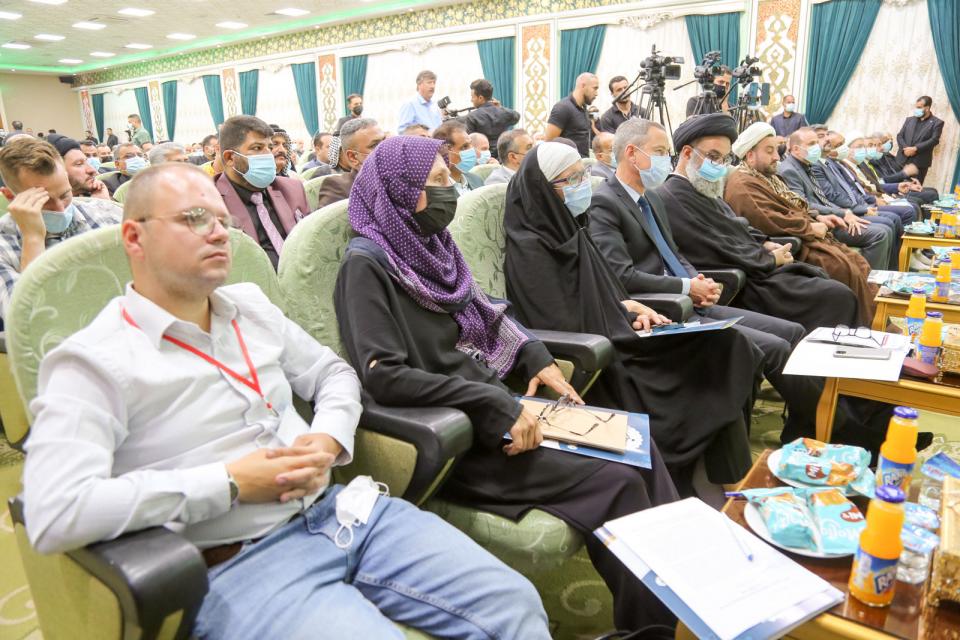حضور وفود الدول العربية والأجنبية الى قاعة خاتم الأنبياء للمشاركة في فعاليات مؤتمر زيارة الأربعين .