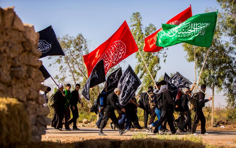Pictures: Iraqis Marching toward Karbala for Arbaeen