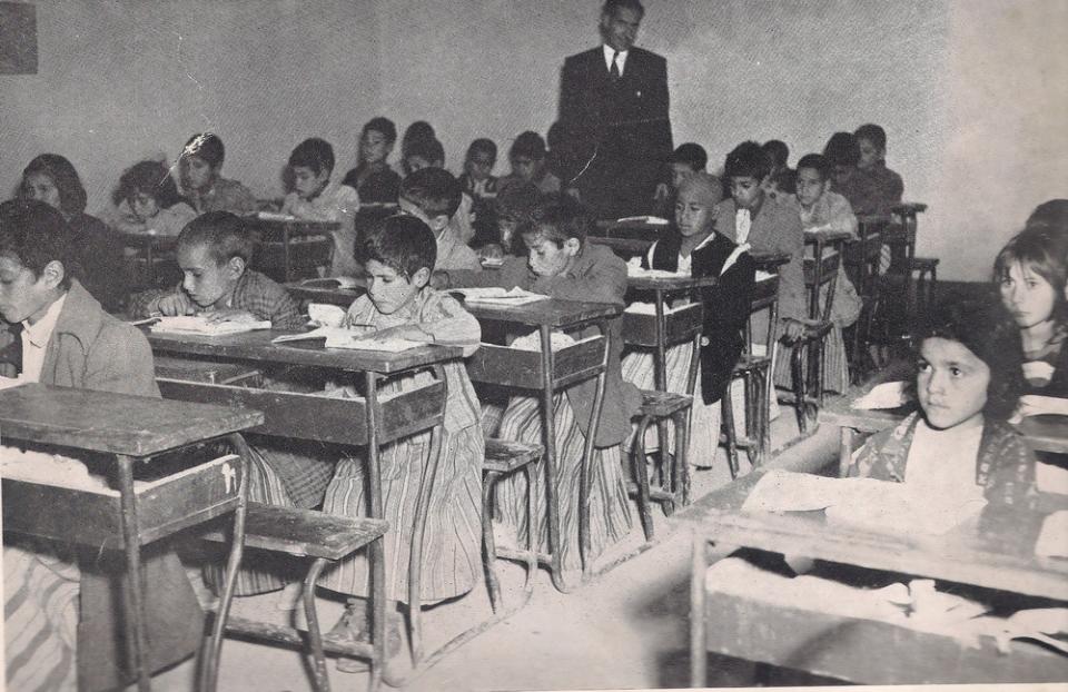The literacy centers in the Karbala district during 1961 - 1962 AD