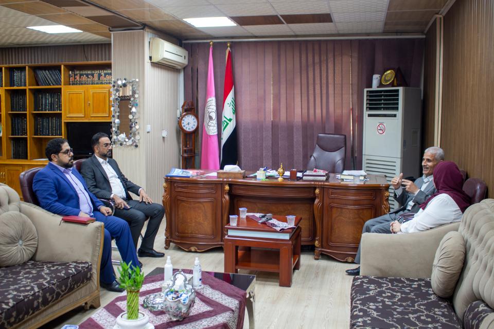 وفد مركز كربلاء للدراسات والبحوث بضيافة كلية العلوم السياسية في جامعة بغداد