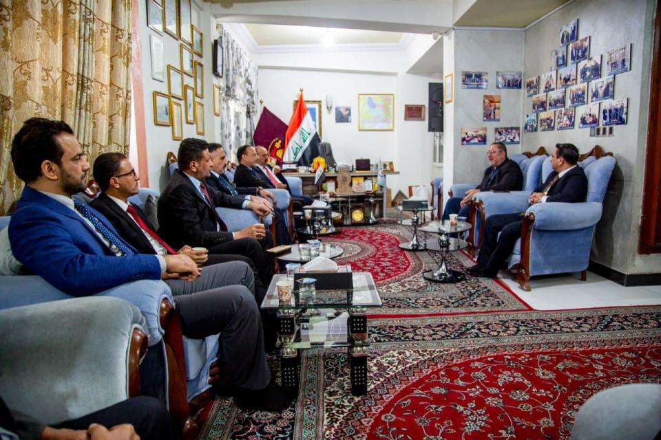 مركز كربلاء للدراسات والبحوث يستقبل دائرة التشريع النيابية في مجلس النواب