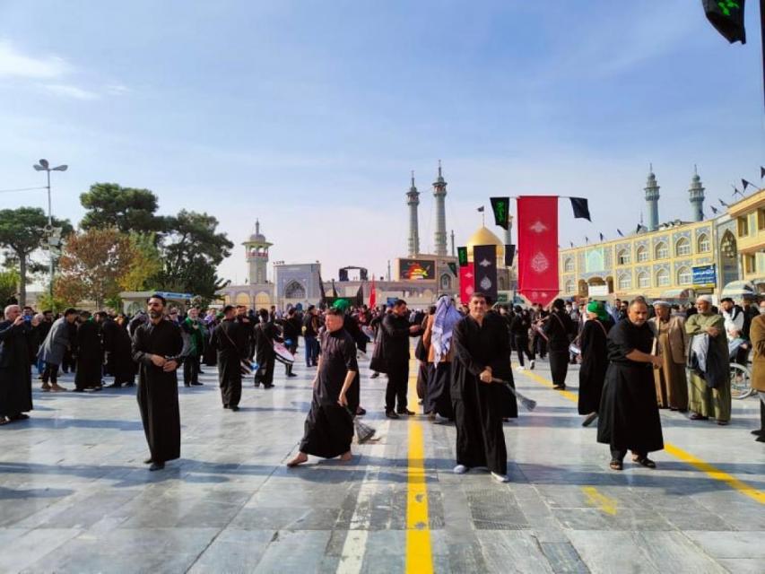 موكب أهالي كربلاء يستذكر رحيل السيدة فاطمة المعصومة في قم المقدسة