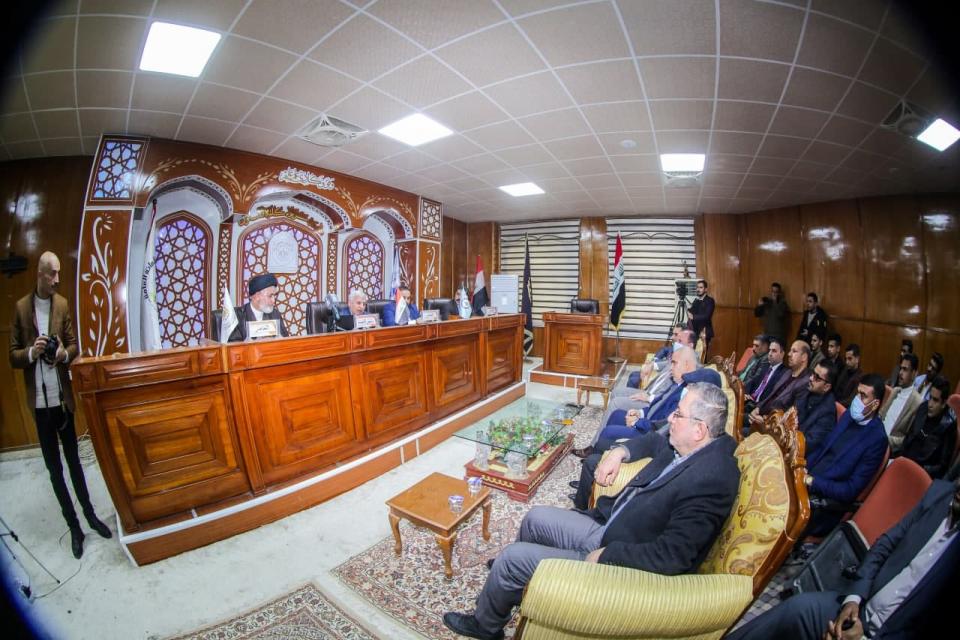 مركز كربلاء وكلية القانون ينظمان ندوتهما الموسومة (الجريمة الإلكترونية .. الموقف الديني والقانوني وأساليب الحماية منها)