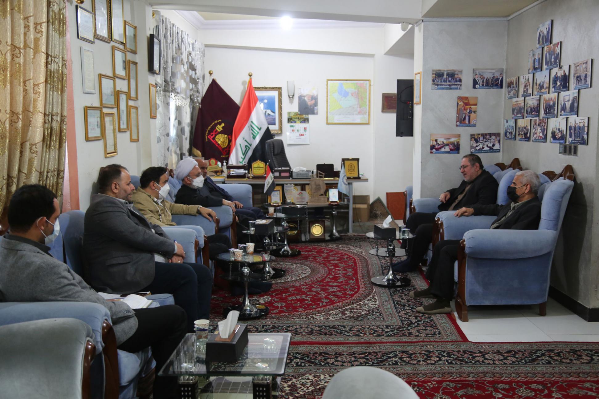 وفد جامعة المصطفى في ضيافة مركز كربلاء للدراسات والبحوث