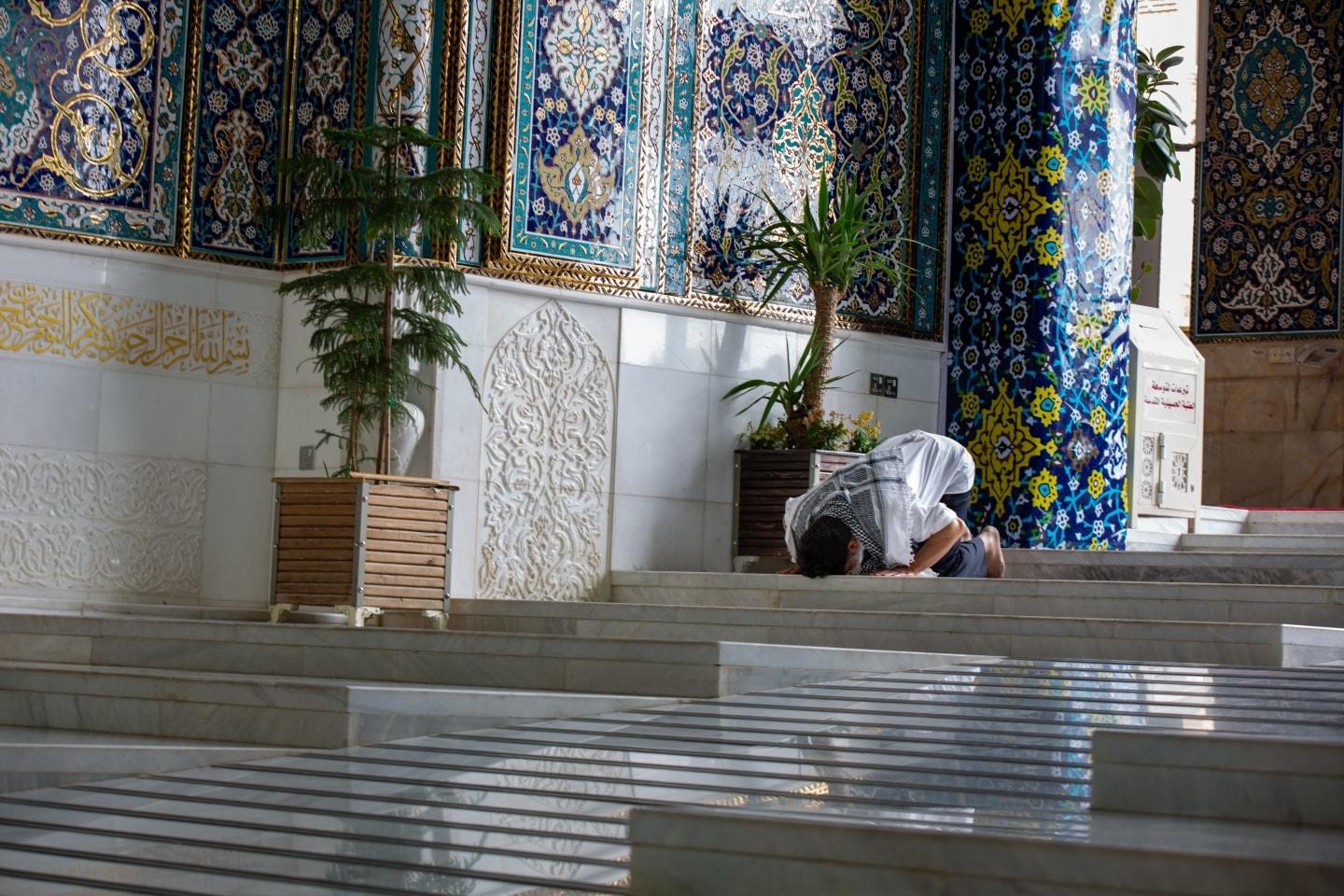 بالصور: تجمع مليوني يشهدهُ مرقد الامام الحسين وأخيه أبا الفضل العباس (عليهما السلام) في ليالِ القدر المباركة