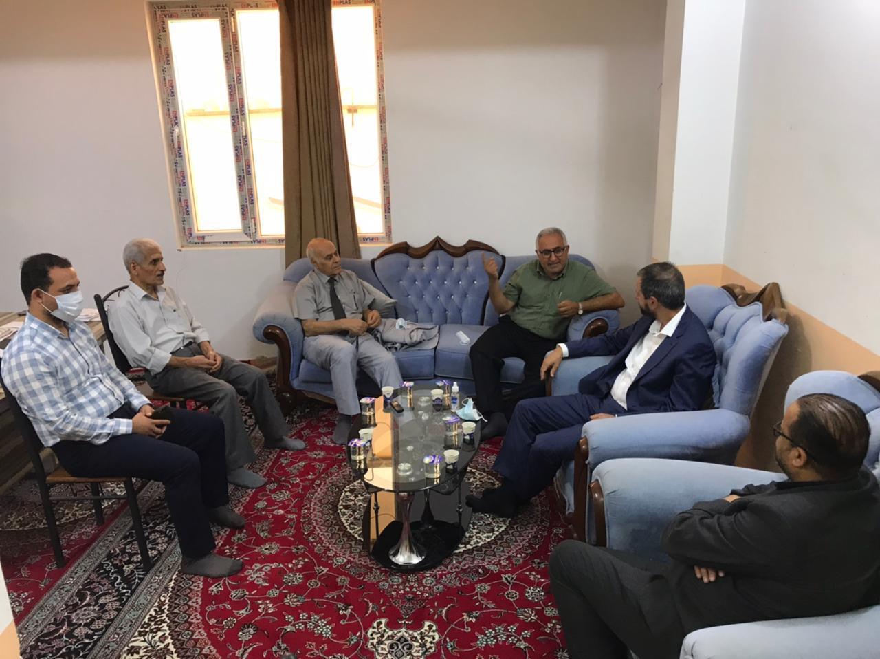 مؤرخ فرنسي يزور مركز كربلاء ويشيد بجهود ادارته العلمية