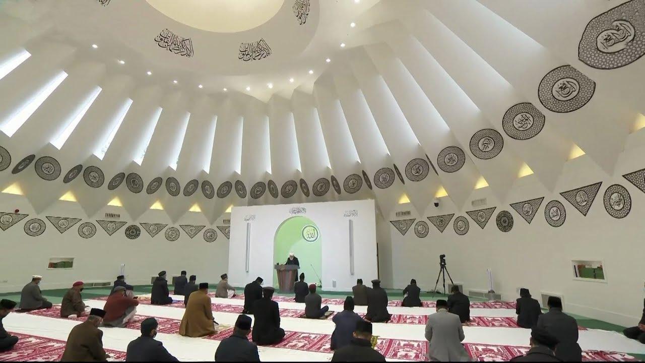 من خطبة صلاة الجمعة في باكستان: كربلاء تعلمنا مبادئ المحبة والتضحية!!
