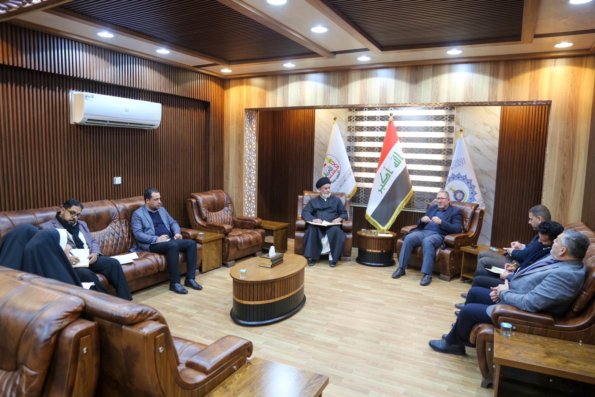 إدارة مركز كربلاء للدراسات والبحوث تعقد اجتماع استثنائي مع مسؤولي الشعب والوحدات