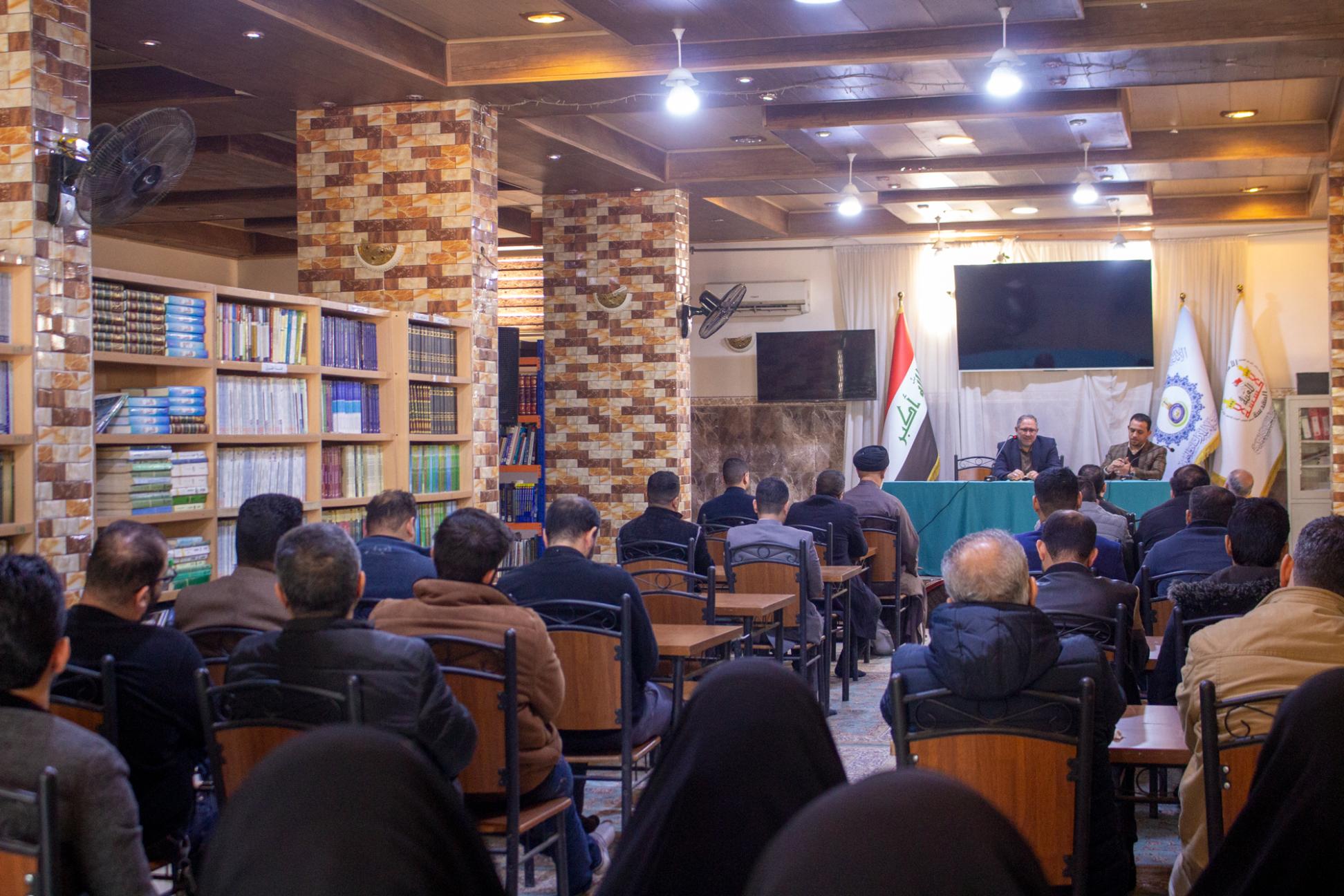 لتذليل العقبات و وضع الخطط المستقبلية .. إدارة مركز كربلاء تعقد اجتماعاً استثنائياً مع العاملين
