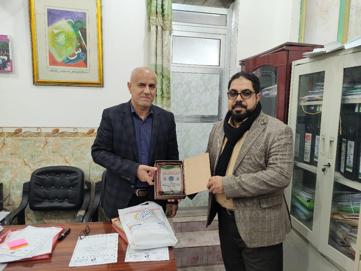 تثميناً لجهوده العلمية .. مركز كربلاء يكرّم الدكتور جعفر علي عاشور التدريسي في جامعة اهل البيت ع