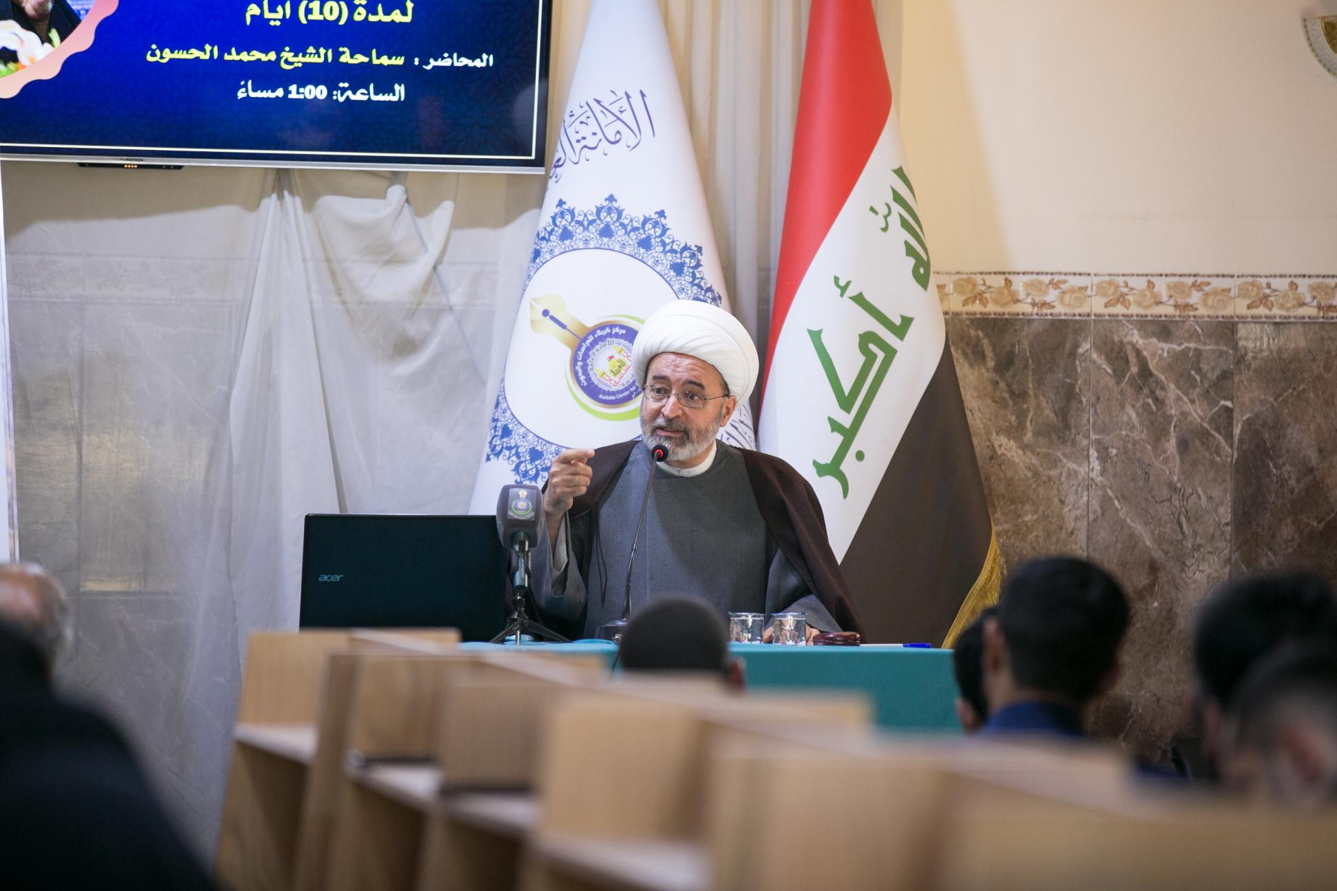 بالصور.. اليوم الثالث لدورة تحقيق المخطوطات التي ينظمها مركز كربلاء للدراسات والبحوث في العتبة الحسينية المقدسة