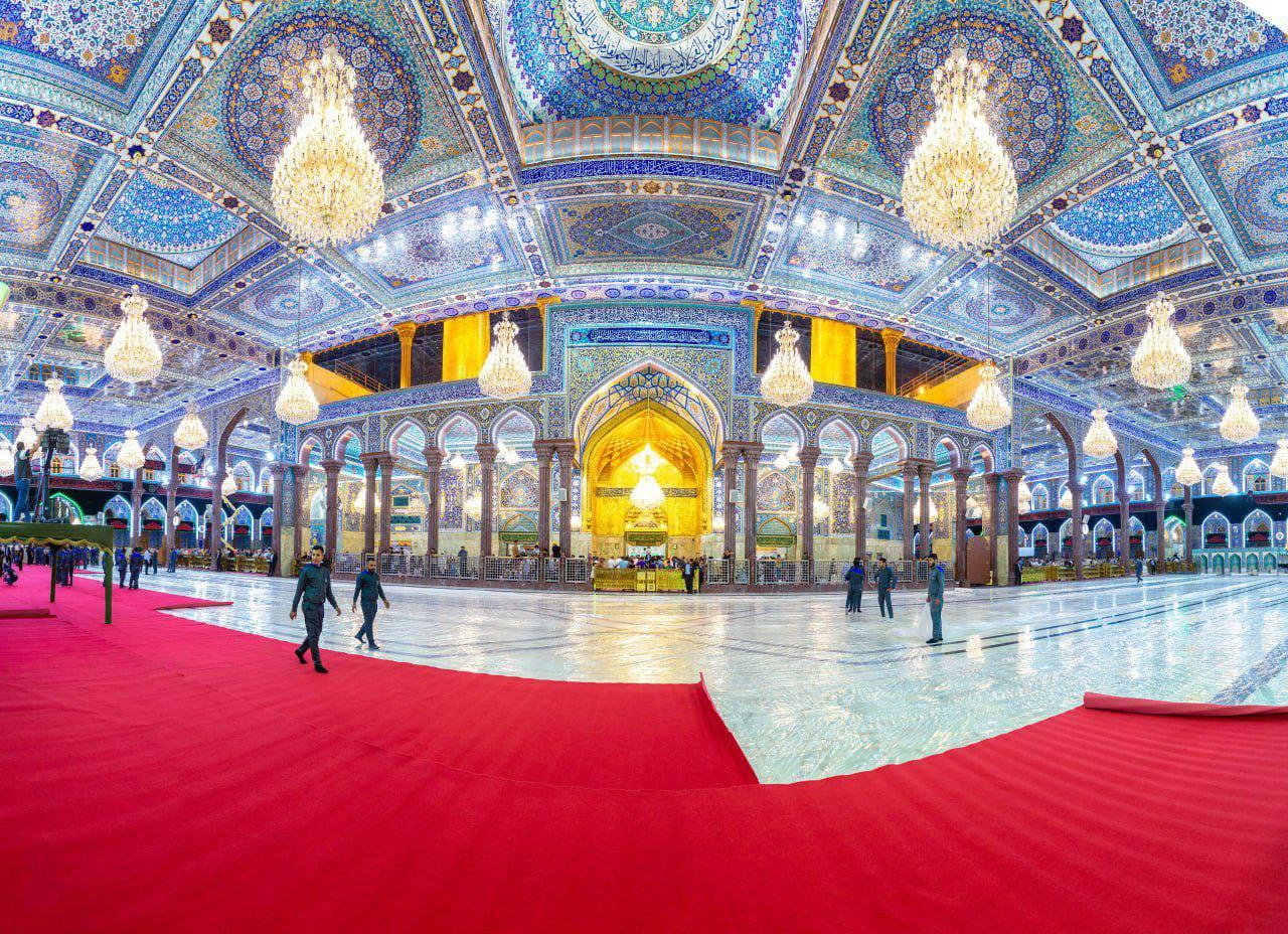 فرش الحرم الحسيني المطهر بالكاربت الاحمر ايذاناً بحلول شهر #محرم الحرام 1445 هجرية