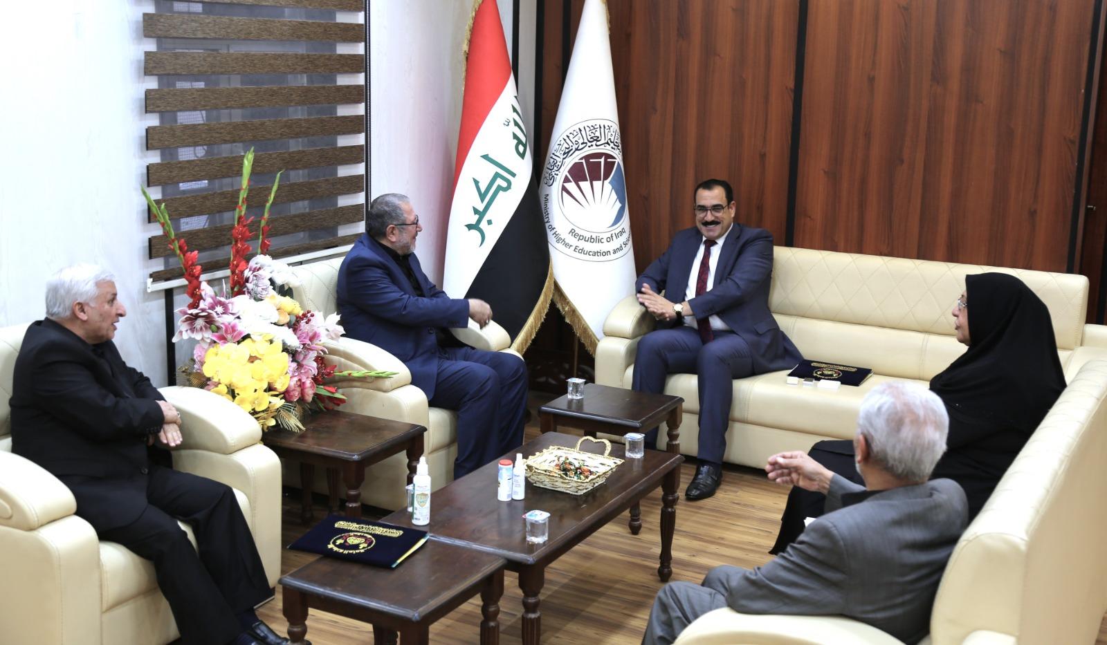 وفد مركز كربلاء للدراسات والبحوث يزور وزارة التعليم العالي والبحث العلمي