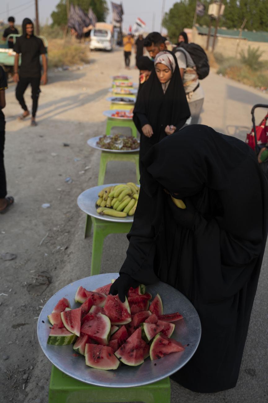 مواكب الأربعين... تعدد وسخاء