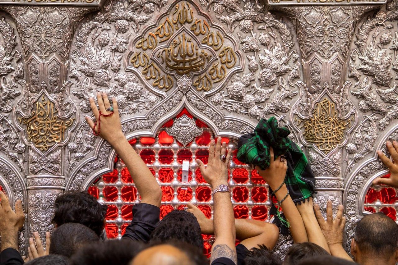 شذرات في حضرة سيد الأربعين..الحسين (عليه السلام)
